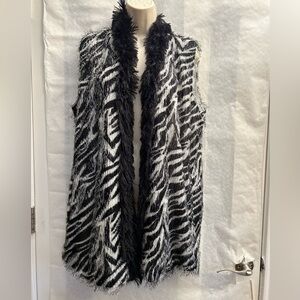 Lady Noiz Zebra Black and White Cardigan Vest NWT Sz-L. CC19